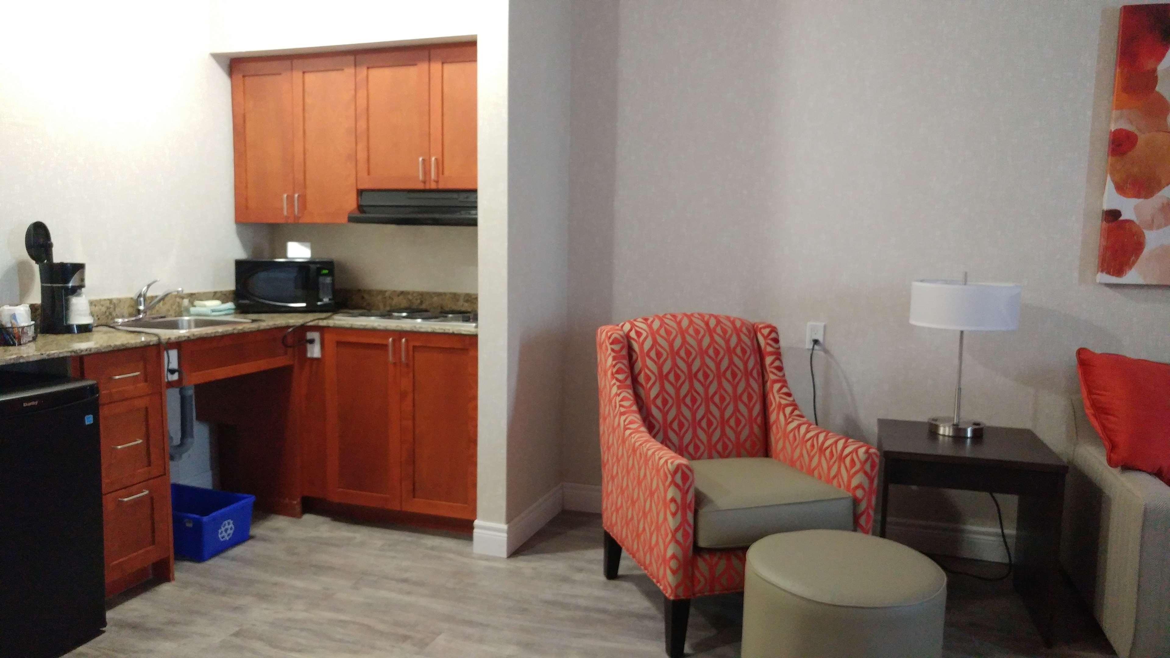 Best Western Plus Rose City Suites Welland Exteriör bild