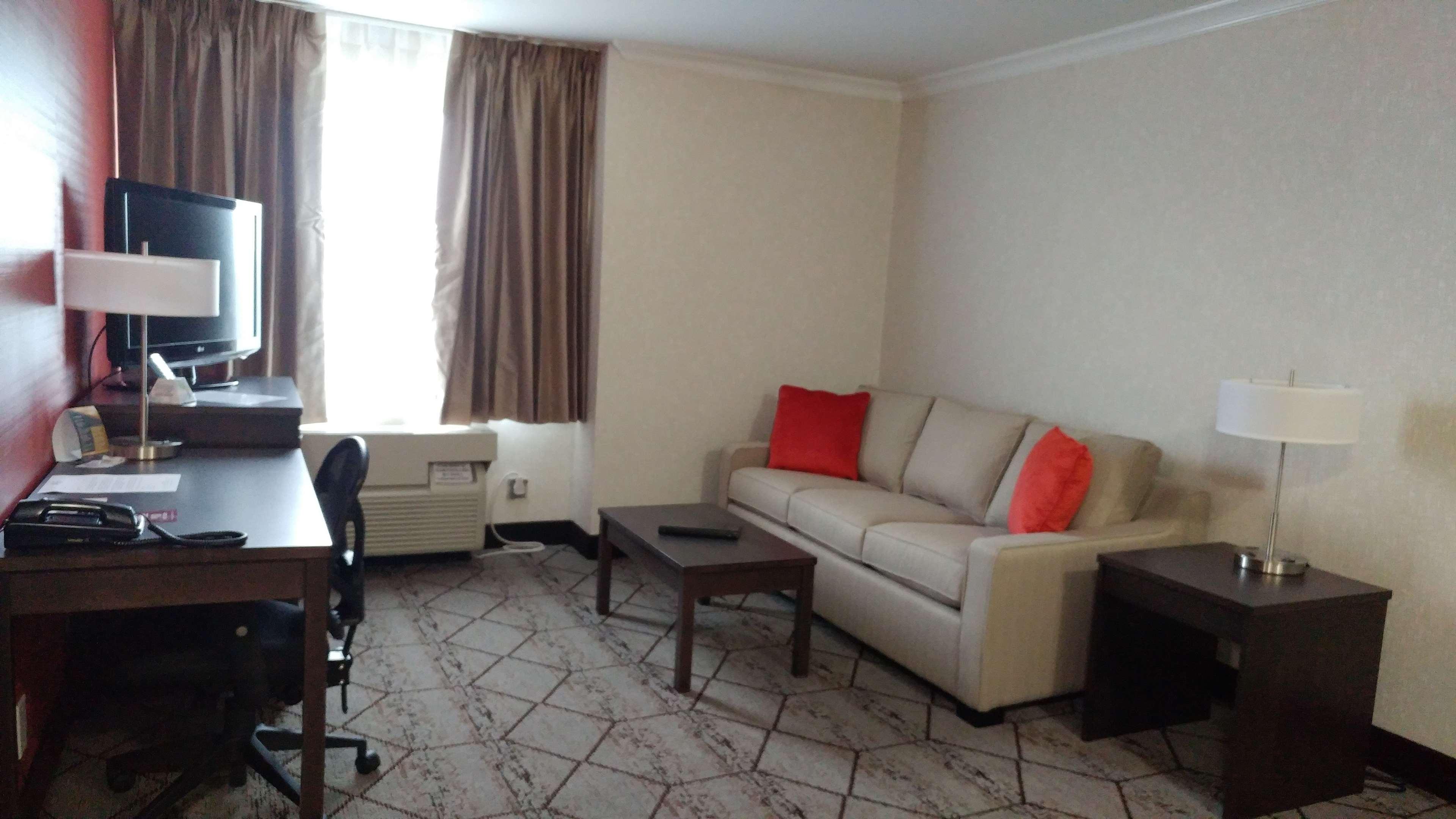 Best Western Plus Rose City Suites Welland Exteriör bild
