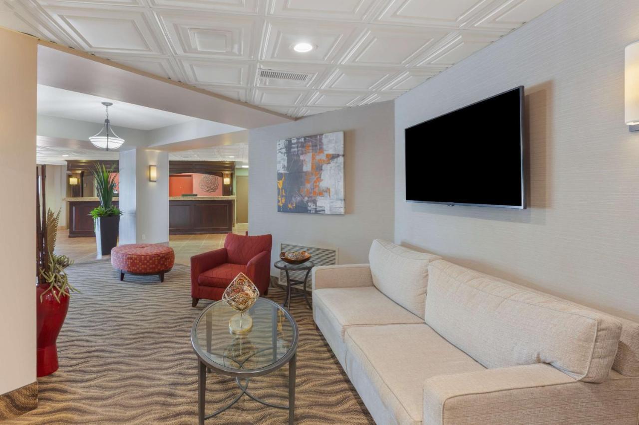 Best Western Plus Rose City Suites Welland Exteriör bild