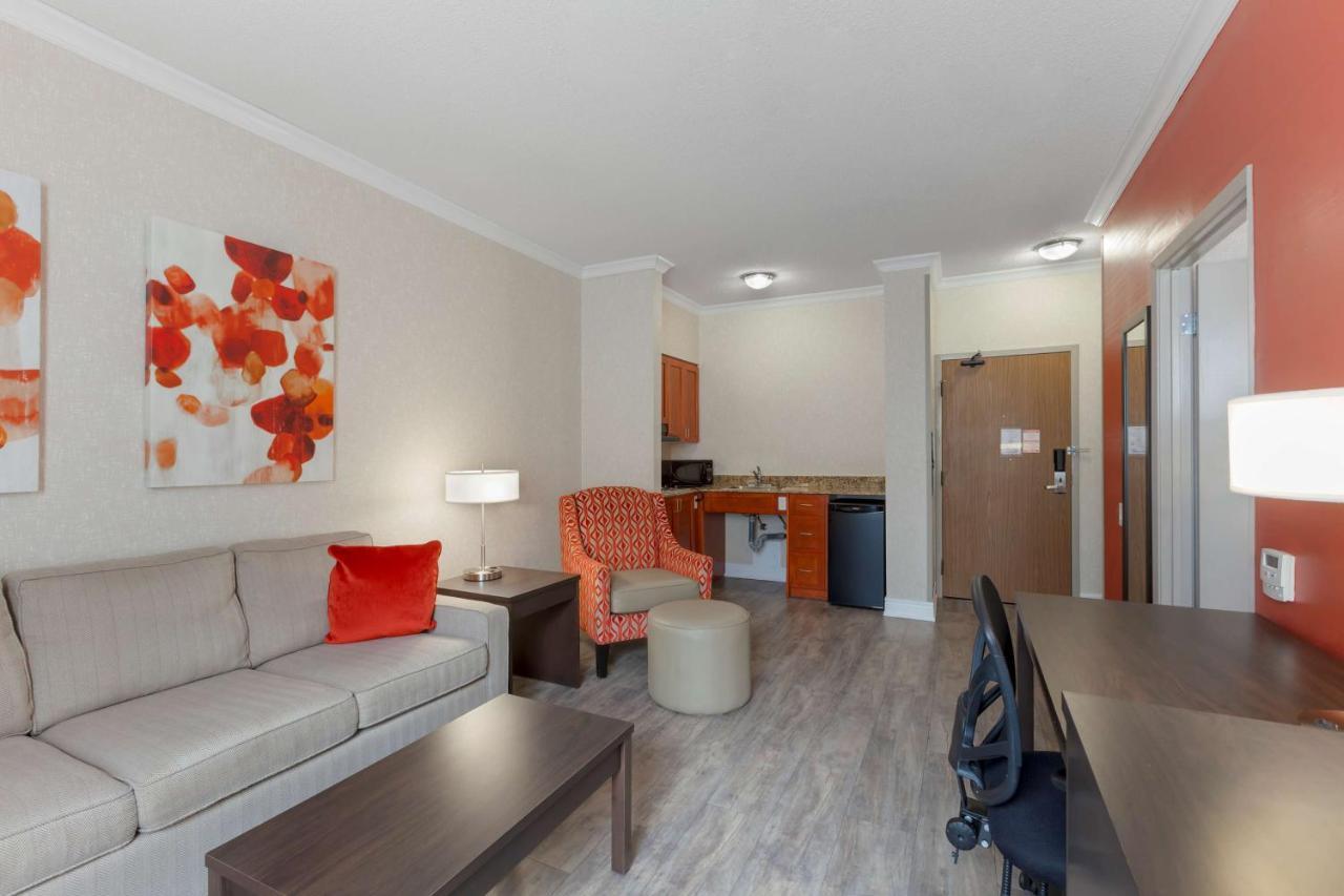 Best Western Plus Rose City Suites Welland Exteriör bild