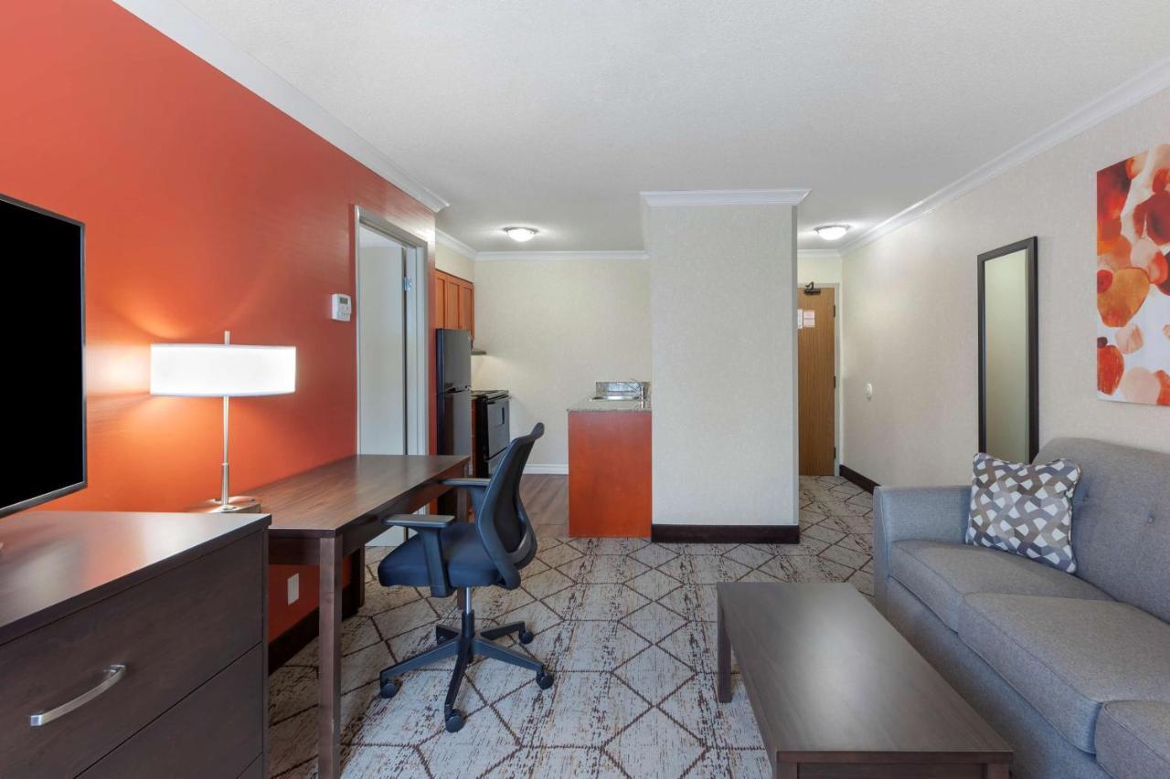 Best Western Plus Rose City Suites Welland Exteriör bild
