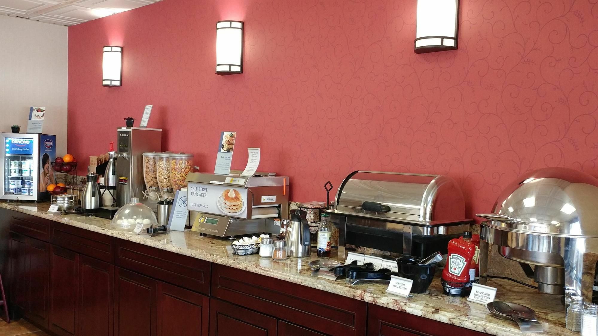 Best Western Plus Rose City Suites Welland Exteriör bild